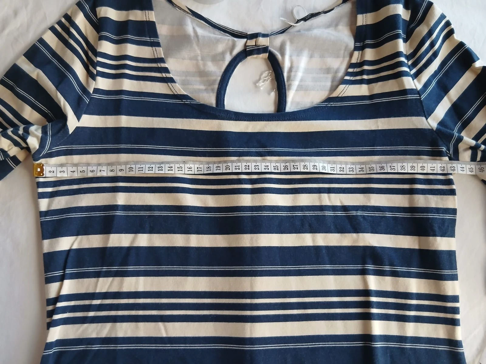 Robe blanche comme neuve – photo 5
